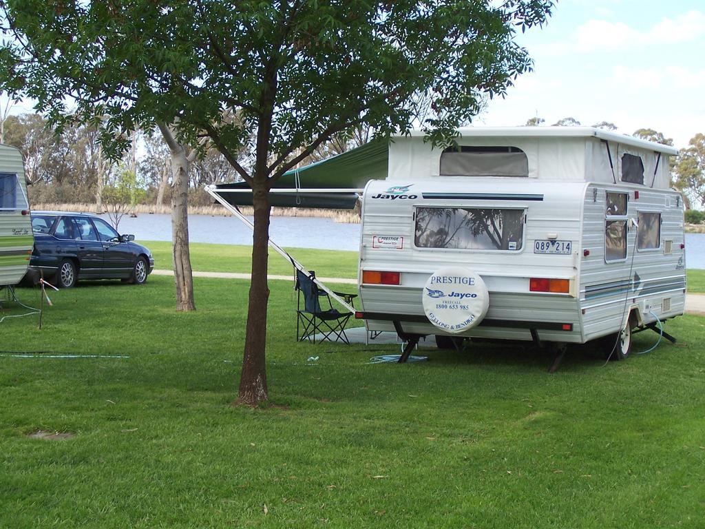 Cohuna Waterfront Holiday Park Exterior foto